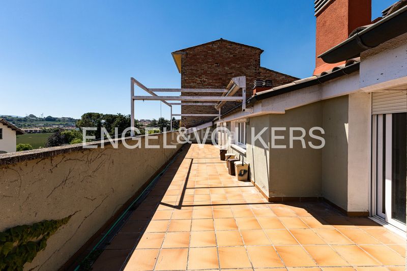 Foto 14aa0a0c-b703-4478-8152-8948fb4d80af. Pis amb calefacció aparcament a Tona