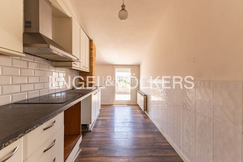 Foto a5096179-3a65-4930-8c56-2ffa0f284e62. Pis amb calefacció aparcament a Tona
