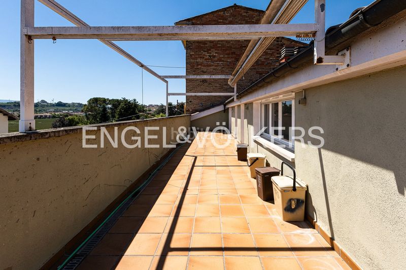 Foto d8ebf408-bd38-45fe-b817-aaf6b6c12baf. Pis amb calefacció aparcament a Tona