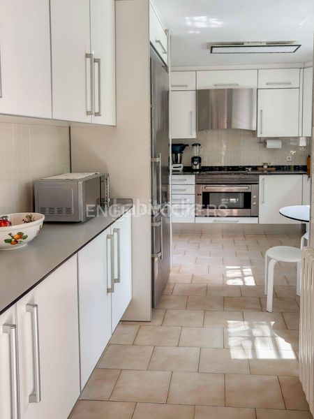 Foto 107883fa-b96f-4086-84b5-9ffd0488ff82. Casa amb calefacció aparcament piscina a Gava Mar Gavà