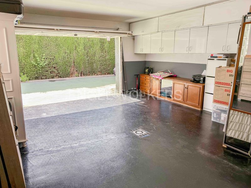 Foto 8df33536-3b3e-4dcd-90bc-f738536720b8. Casa amb calefacció aparcament piscina a Gava Mar Gavà