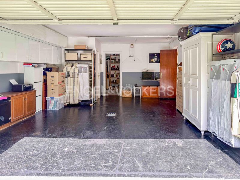 Foto bd5d992e-1e9b-497f-9f96-305538faefff. Casa amb calefacció aparcament piscina a Gava Mar Gavà