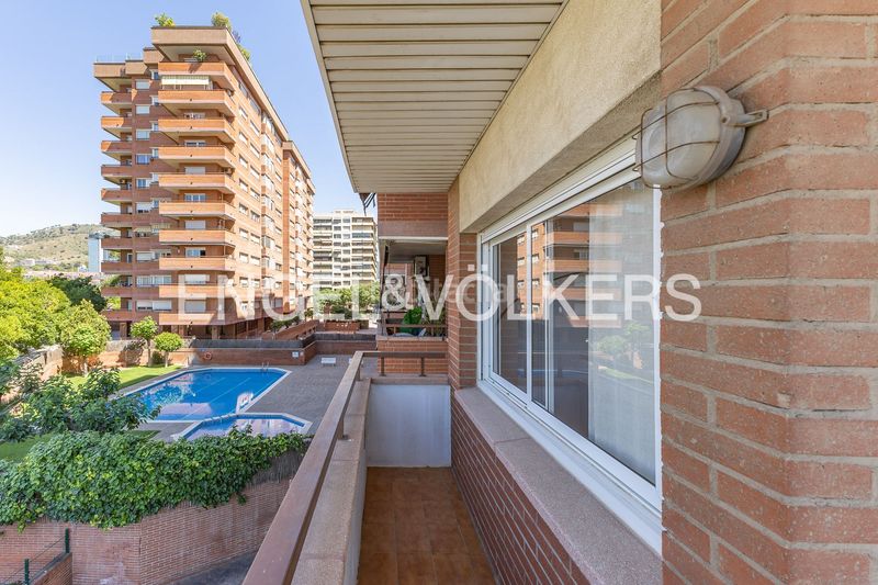 Foto f2e2e95a-0930-4bd5-b100-289662ec4a39. Pis amb calefacció aparcament piscina a Sant Ramon - Maternitat Barcelona