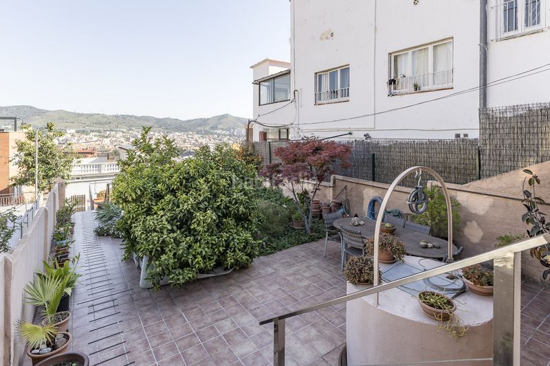 Foto d8645e58-3031-4114-9804-c91eebbc3cee. Casa amb calefacció aparcament a La Font d´en Fargues Barcelona