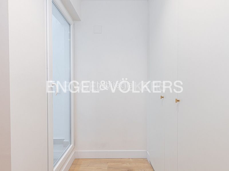 Foto 550d8905-7c81-4753-a48d-be7f9c3985b8. Pis amb calefacció a Vila de Gràcia Barcelona