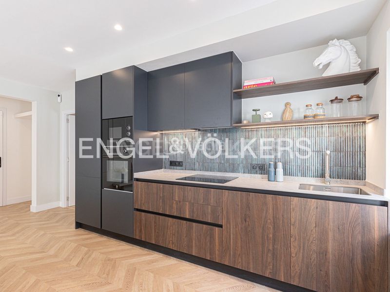 Foto e9917637-acb0-4b6f-90cd-b0237b9988ce. Pis amb calefacció a Vila de Gràcia Barcelona