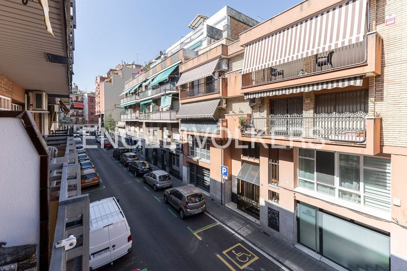 Foto 79574698-618a-48c8-b01d-f3def74430fc. Pis amb calefacció aparcament a Bon Pastor Barcelona