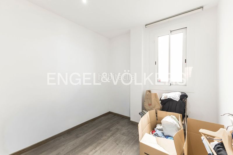Foto b4a97b5c-5f12-403c-8070-16d6b8493ff0. Pis amb calefacció aparcament a Bon Pastor Barcelona