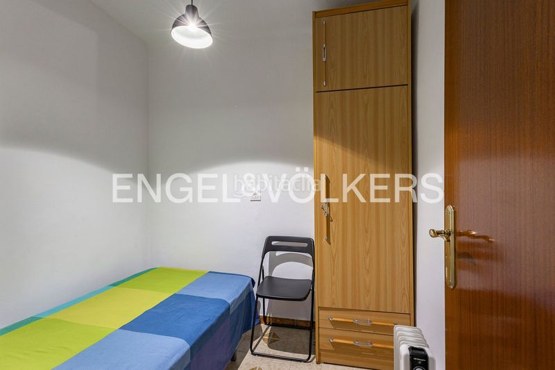 Foto e39c6375-9d73-4c20-b9a6-66615e59f1ba. Pis amb calefacció a Can Vidalet Esplugues de Llobregat