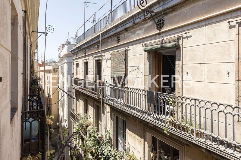 Foto 449b1958-c259-4552-b3d0-3fa95ada1fbf. Pis amb calefacció a Gòtic Barcelona