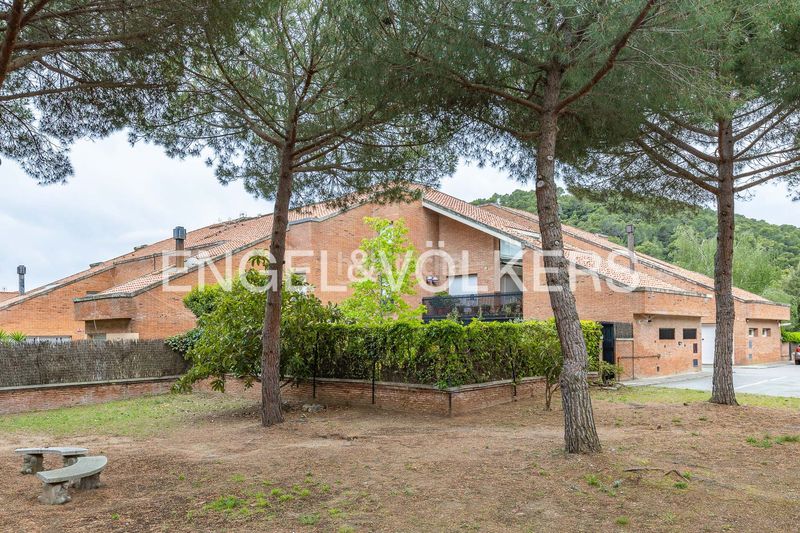 Foto 1cd23063-eed0-4046-a599-089b7f629687. Casa amb calefacció aparcament a Matadepera