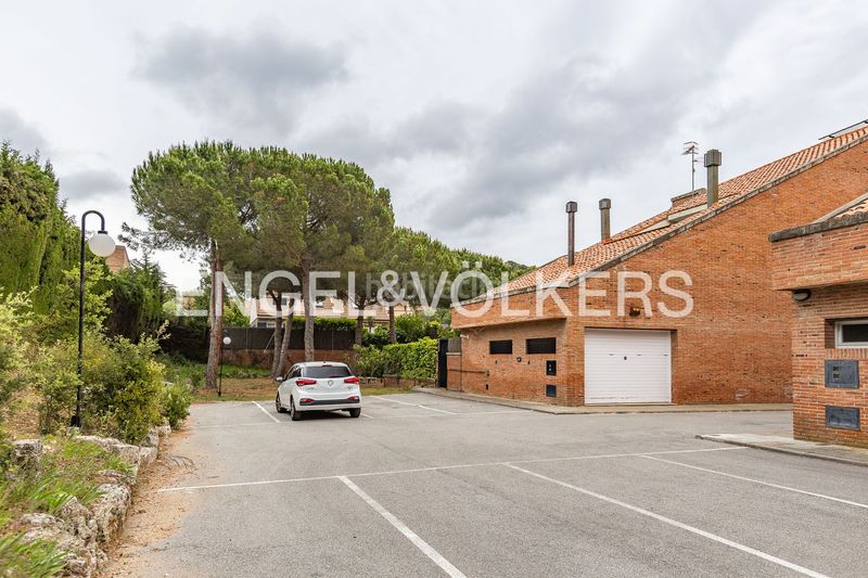 Foto 5b206122-0b71-4a4e-bd30-0474954d6586. Casa amb calefacció aparcament a Matadepera