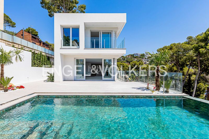 Foto 74d6196d-d537-421d-88e7-b1c61d4aa0e8. Casa amb calefacció aparcament piscina a Bellamar Castelldefels