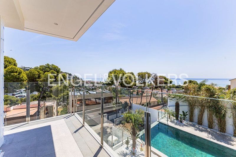 Foto eee8254f-32a3-4669-9185-0eb4f30c7ccc. Casa amb calefacció aparcament piscina a Bellamar Castelldefels