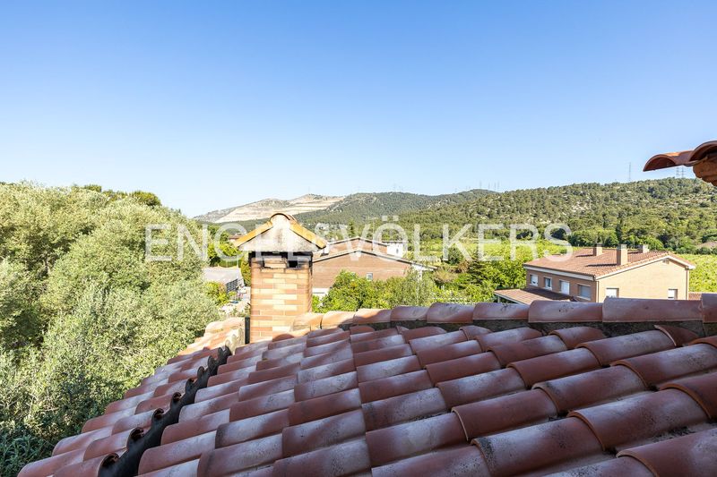 Foto 463dd08c-bcba-45bb-a28d-cb9f39f8f51f. Casa amb calefacció aparcament piscina a Begues