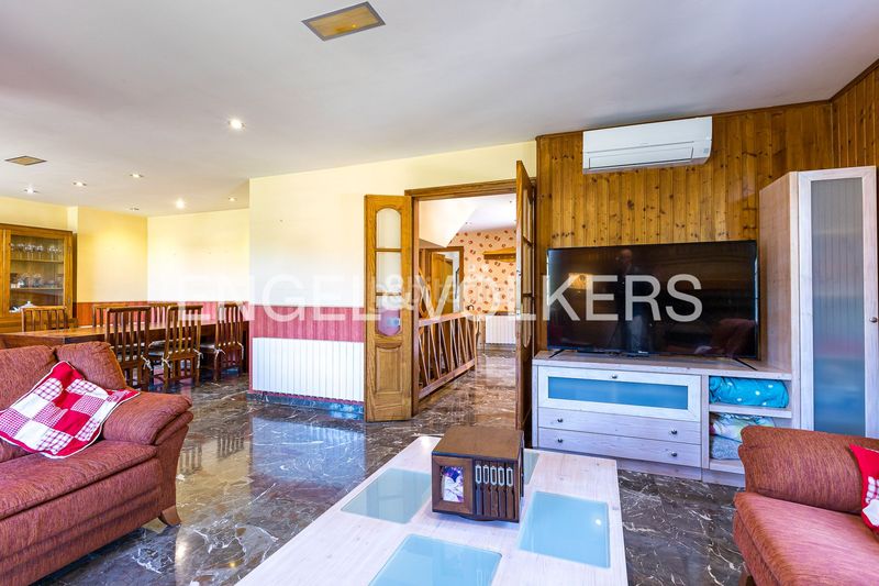 Foto 6f429e04-cfdc-4b77-b84d-d9440034dbe4. Casa amb calefacció aparcament piscina a Begues