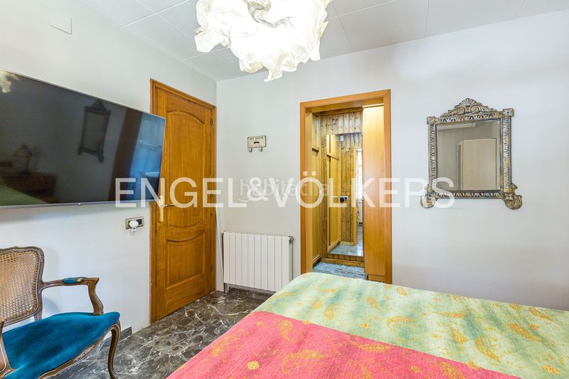Foto a8946c9c-fb94-4ffe-93f7-970fb86798ea. Casa amb calefacció aparcament piscina a Begues