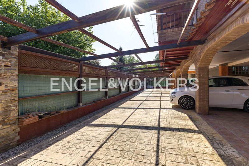 Foto c37b01aa-7b3c-4e6f-888b-8d42e7acf87f. Casa amb calefacció aparcament piscina a Begues