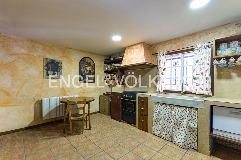 Foto c71e0ec3-7914-43e0-86f6-0d4d80e1bdf4. Casa amb calefacció aparcament piscina a Begues