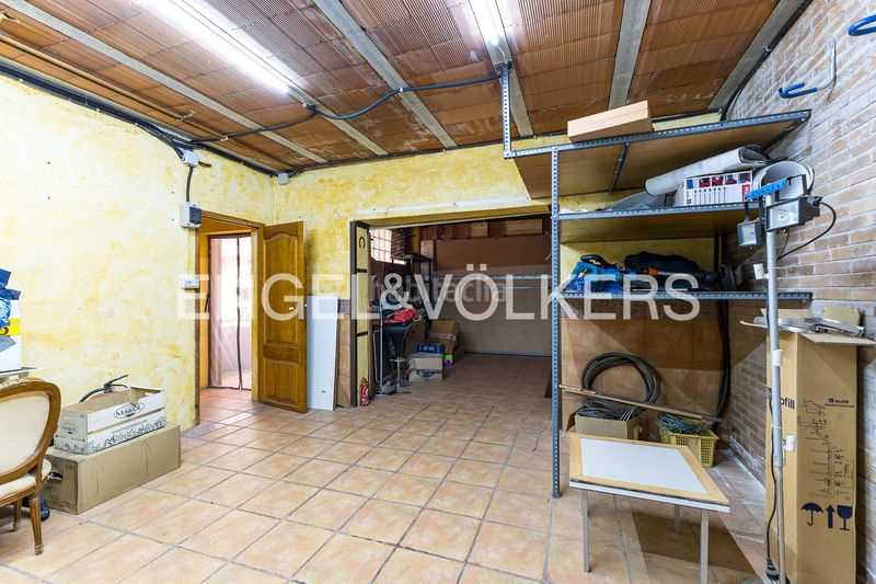 Foto fd5218c6-24c1-4432-bb5b-453a6c68e047. Casa amb calefacció aparcament piscina a Begues