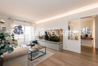 Flat in Barri del Centre. Piso encantador al centro de terrassa con parking y ascensor