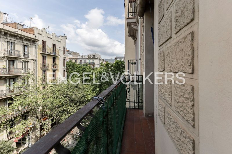 Foto 8d8d8b1b-7332-4d27-a3eb-8b65d2f347eb. Pis amb calefacció a Dreta de l´Eixample Barcelona