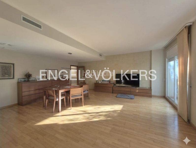 Foto 0765337d-e5b2-4535-9433-97c873cb05b4. Pis amb calefacció aparcament a Poblenou Barcelona