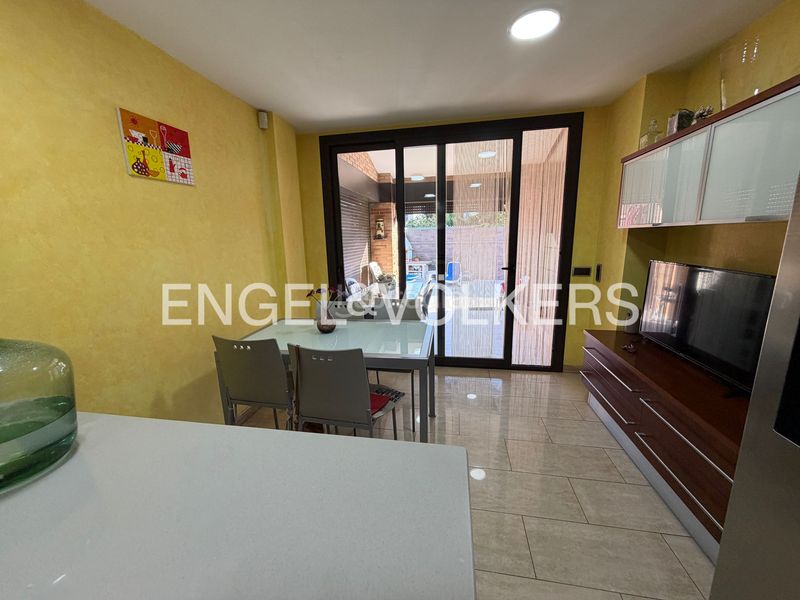 Foto 0d828f47-aebc-4d2e-8710-e9f297ffed43. Casa amb calefacció aparcament piscina a Can Moré - Santa Anna - Can Feliu de Merola Pineda de Mar
