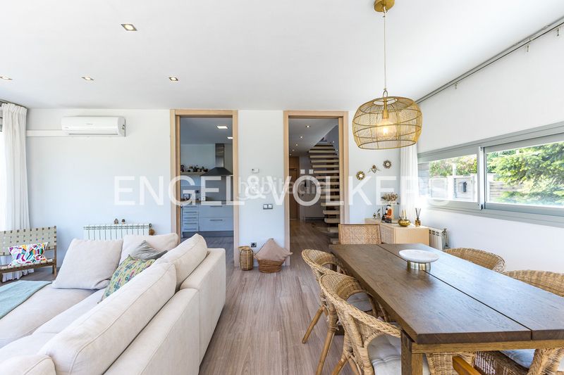 Foto a6faac98-9e91-437c-afd1-59c1b2f64725. Casa amb calefacció aparcament a Masquefa