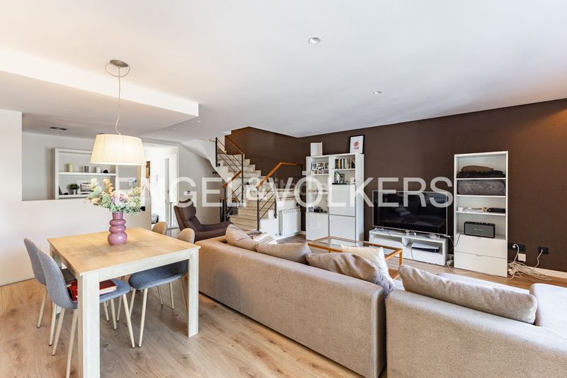 Foto f3feddbc-3d05-4bda-abd0-f85e2527b8e1. Casa adossada amb calefacció aparcament a Nucli Urbà Argentona