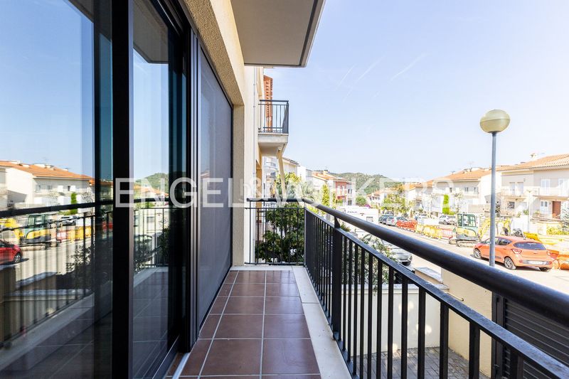 Foto f6bbd4e0-03b8-4c0e-b358-fa010fe52960. Casa adossada amb calefacció aparcament a Nucli Urbà Argentona