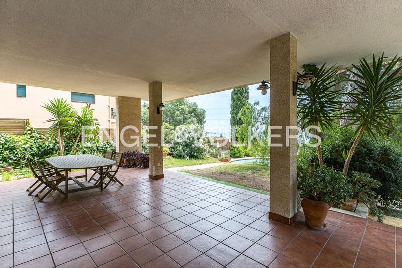 Foto b66911fe-61a9-4b5a-84d5-6896c3358112. Casa amb calefacció aparcament piscina a Urbanitzacions de Llevant Tarragona