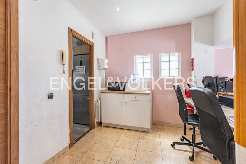 Foto 994a5e01-f237-4470-9572-a4c4cdf3aada. Casa amb calefacció aparcament a Torrent del Capellà Sabadell