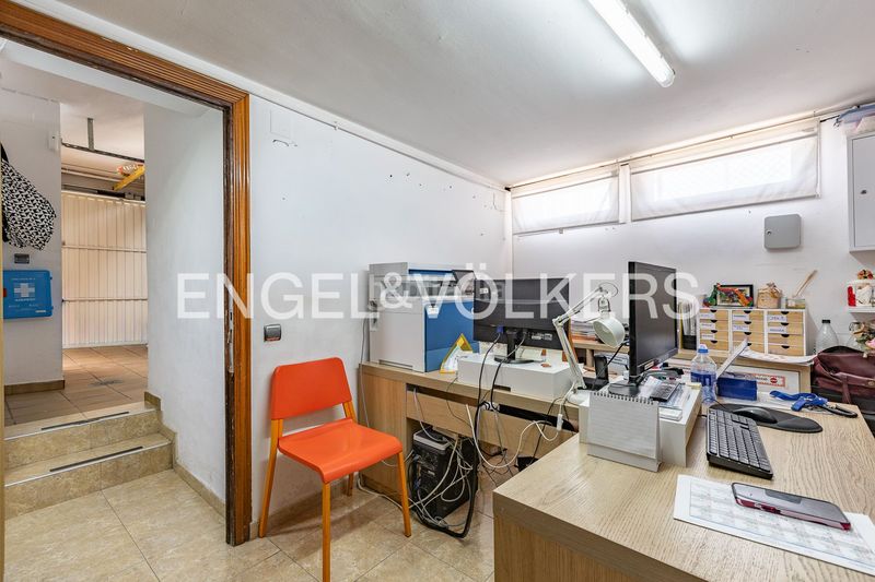 Foto ecf08c97-311d-4ee4-84fb-53ed71865c6d. Casa amb calefacció aparcament a Torrent del Capellà Sabadell