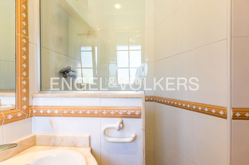 Foto 83697dd1-7e06-4c85-95b0-3ed6118543b2. Casa amb calefacció aparcament piscina a Nou Eixample Nord Tarragona