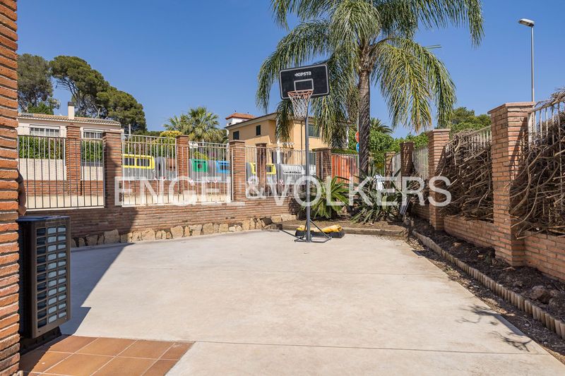 Foto af8c7b5c-733e-4d4c-b4a6-4b5fb32b6951. Casa amb calefacció aparcament piscina a Nou Eixample Nord Tarragona