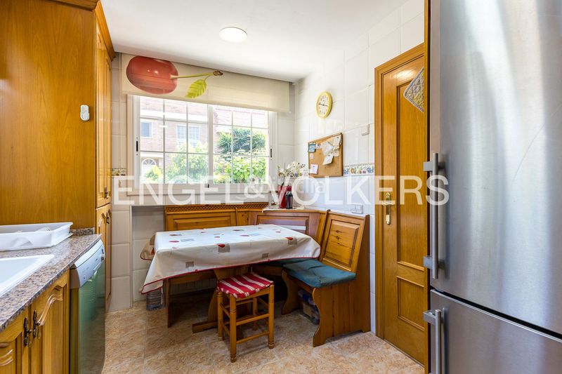 Foto b7d612ba-a9af-45e1-85c1-ce5000cee728. Casa amb calefacció aparcament piscina a Nou Eixample Nord Tarragona