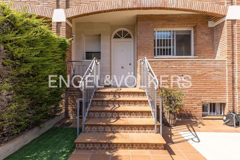 Foto be17115e-be30-4d95-a029-01fea6edfc8b. Casa amb calefacció aparcament piscina a Nou Eixample Nord Tarragona