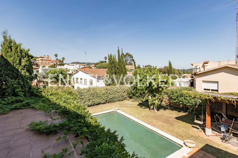 Foto 39ee9332-15c0-4df1-b117-0e44d8f88ef4. Casa amb calefacció aparcament piscina a Nucli Urbà Argentona