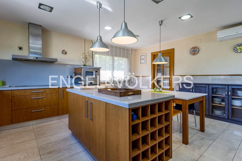 Foto 6ab579ea-ce43-49ee-9749-4148f2107260. Casa amb calefacció aparcament piscina a Nucli Urbà Argentona