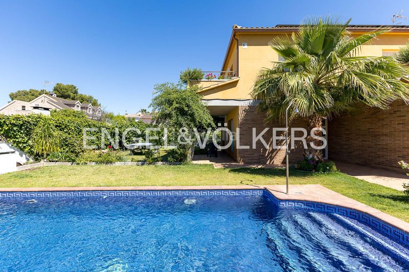 Foto 4d927ca4-5e19-475a-baf9-6c6f99f42c79. Casa amb calefacció aparcament piscina a Mas Trader-Corral d´En Tort-Corral d´En Cona Cubelles