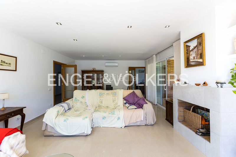 Foto b5c2edff-d144-4aa0-b11b-8d138a5a4fb8. Casa amb calefacció aparcament piscina a Mas Trader-Corral d´En Tort-Corral d´En Cona Cubelles