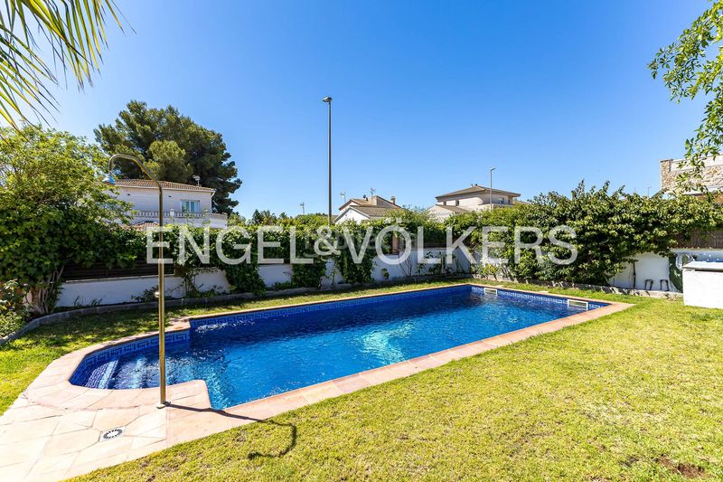 Foto cb61b171-a6b6-4d23-aeea-b23acd05dc55. Casa amb calefacció aparcament piscina a Mas Trader-Corral d´En Tort-Corral d´En Cona Cubelles
