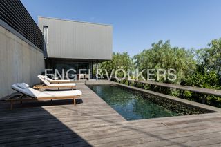 Lloguer Casa a Alella. Obra maestra del diseño contemporáneo con vistas infinitas en el