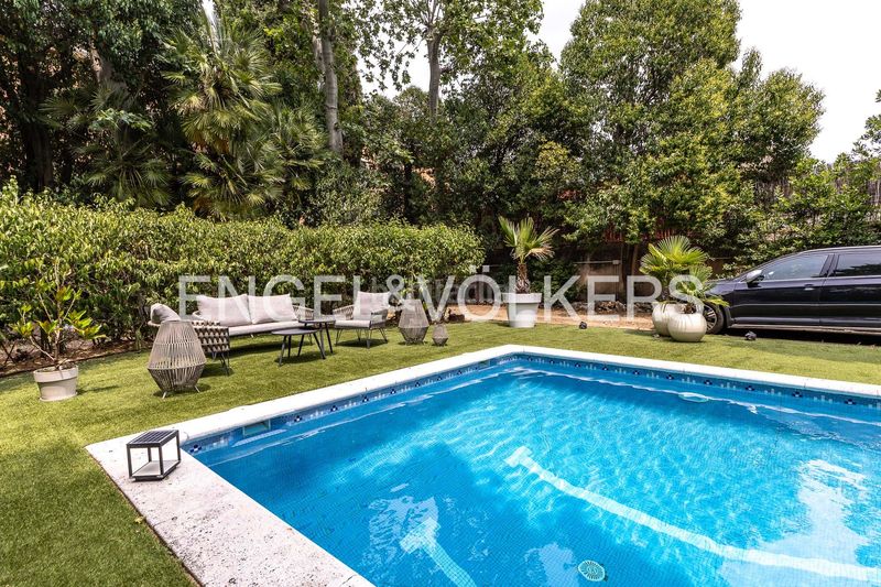 Foto 5b8354b1-ab93-46c2-84e4-75d2a320a0f1. Casa amb calefacció piscina a Cardedeu