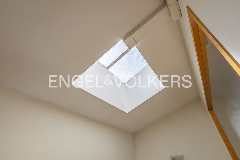 Foto 14827ebe-7b32-4f03-ae59-3c866f8aa6e3. Casa amb calefacció aparcament a Creu Alta Sabadell