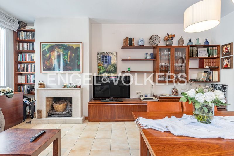 Foto 1b3b93bf-ca8e-4b9a-9200-500acefe0487. Casa amb calefacció aparcament a Creu Alta Sabadell