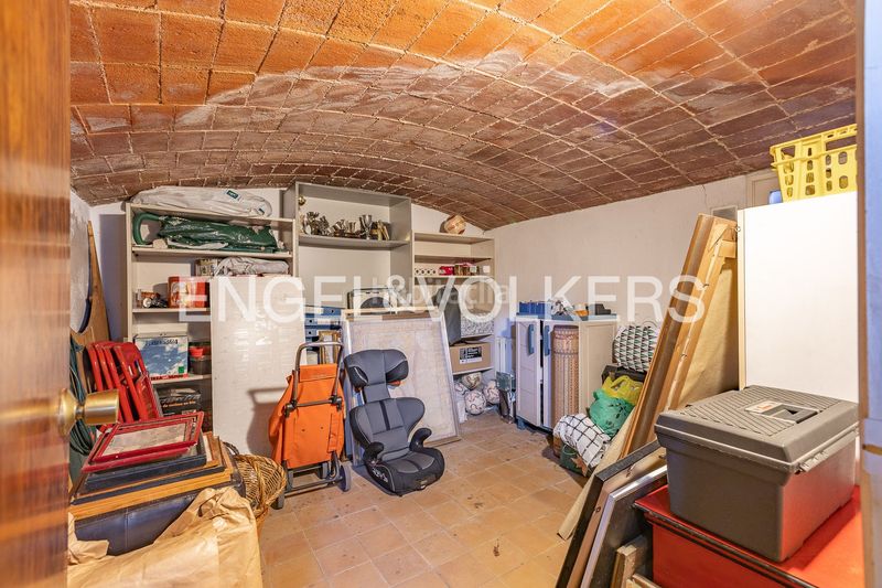 Foto 3ce96635-5cc1-4fb2-83db-e99d9d1a1ae2. Casa amb calefacció aparcament a Creu Alta Sabadell