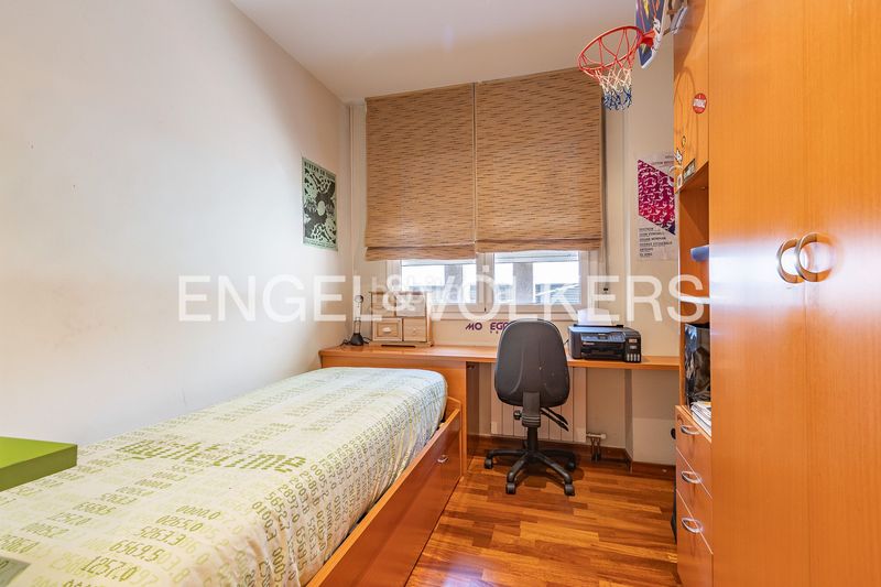 Foto 556c62ae-032d-4770-b24c-4524795f27b3. Casa amb calefacció aparcament a Creu Alta Sabadell