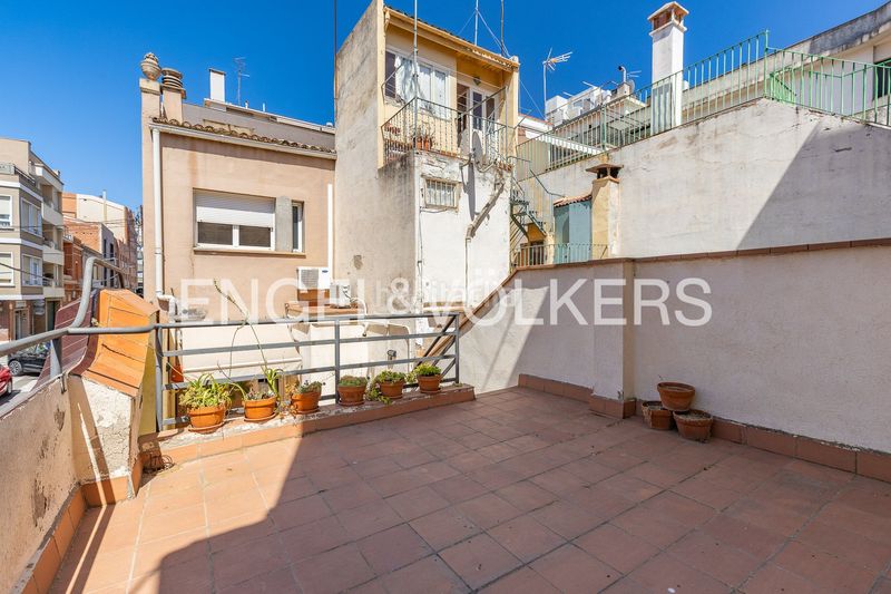Foto 76ae7c70-1bfa-45ec-a860-092004767d4f. Casa amb calefacció aparcament a Creu Alta Sabadell